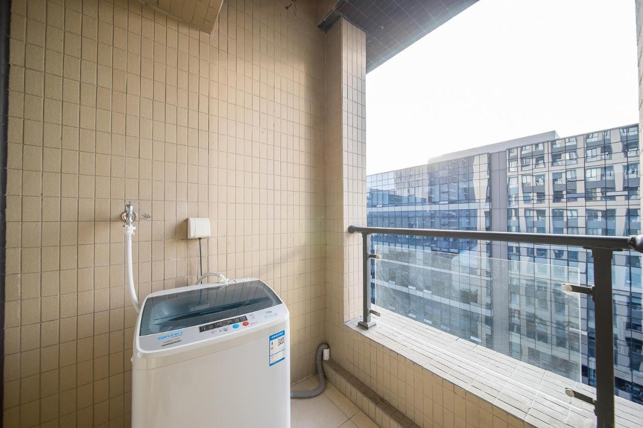 Guangzhou Laiste Aparthotel Science City Greenland Central Plaza Branch - Free Shuttle Bus To Canton Fair Complex During Canton Fair Period Exterior photo
