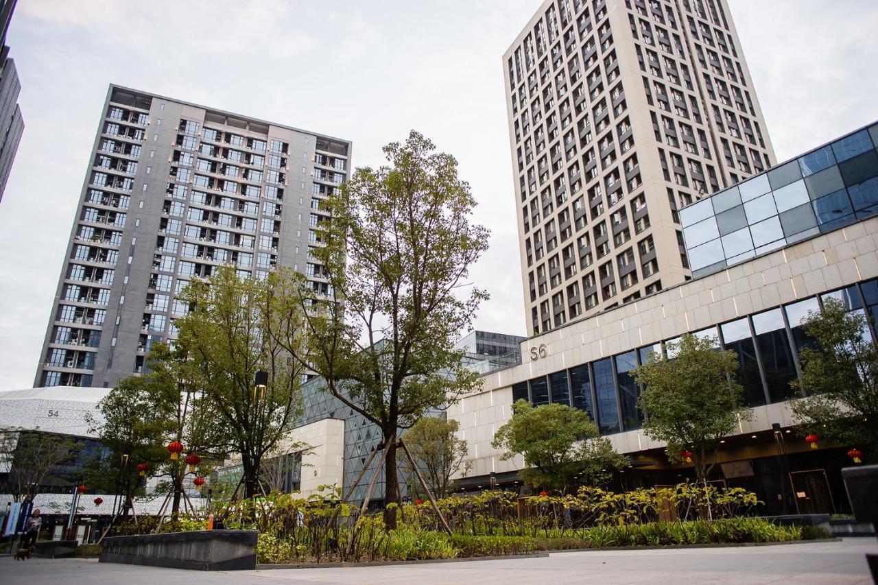 Guangzhou Laiste Aparthotel Science City Greenland Central Plaza Branch - Free Shuttle Bus To Canton Fair Complex During Canton Fair Period Exterior photo